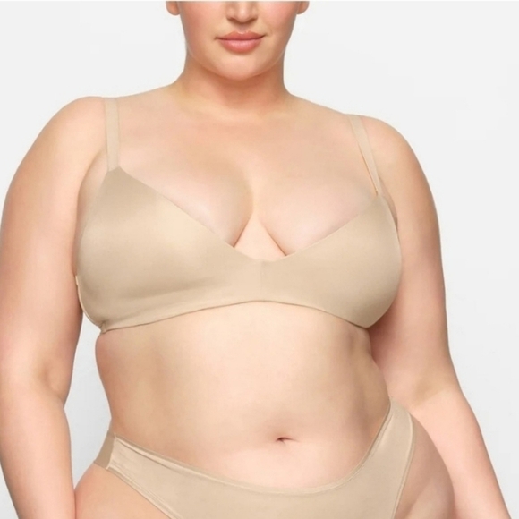 Skims Wireless Form T-SHIRT DEMI BRA  Sand Size 38DD NWT - Picture 1 of 4